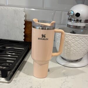 Stanley Target Exclusive Glazed Donut Quencher 40 oz.